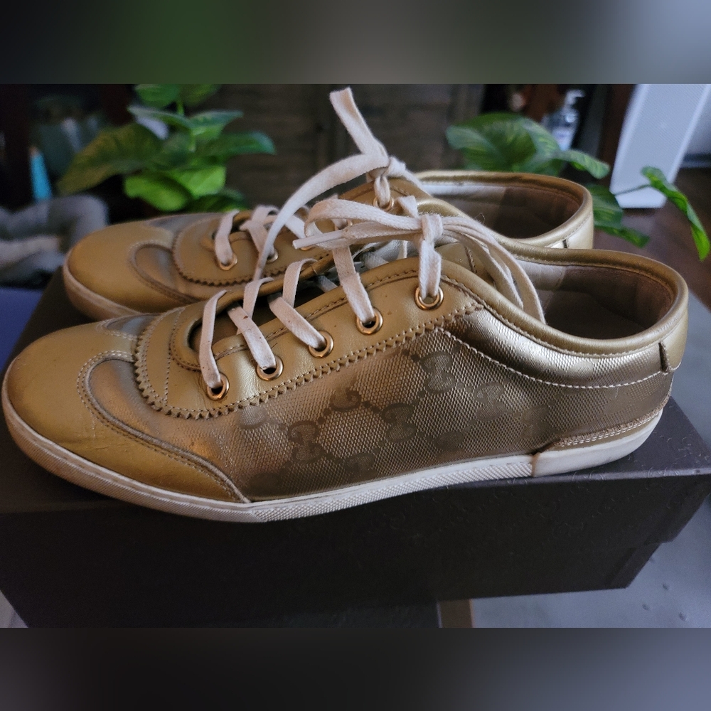 100% Authenic Gucci Gold Women's Casual Lace-Up Sneakers